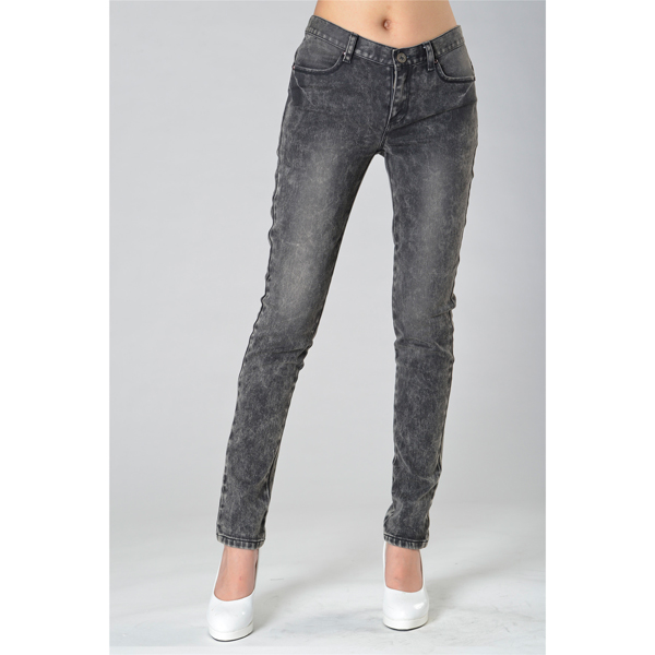 SY010喷沙洗水牛仔长裤正面效果