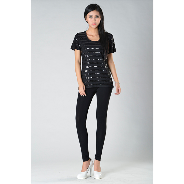 SY013针织车珠片短袖正面效果