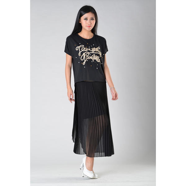 SY014针织车花订珠短袖可脱半裙正面效果 SY014针织车花订珠短袖可脱半裙正面效果