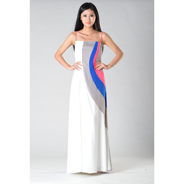 SY017四色吊带连衣裙正面效果